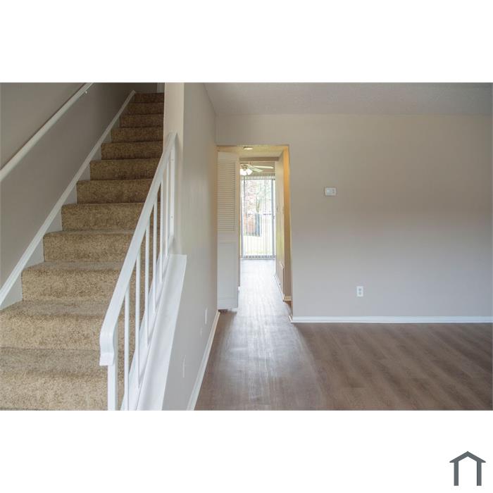 3634 Oaklawn Dr