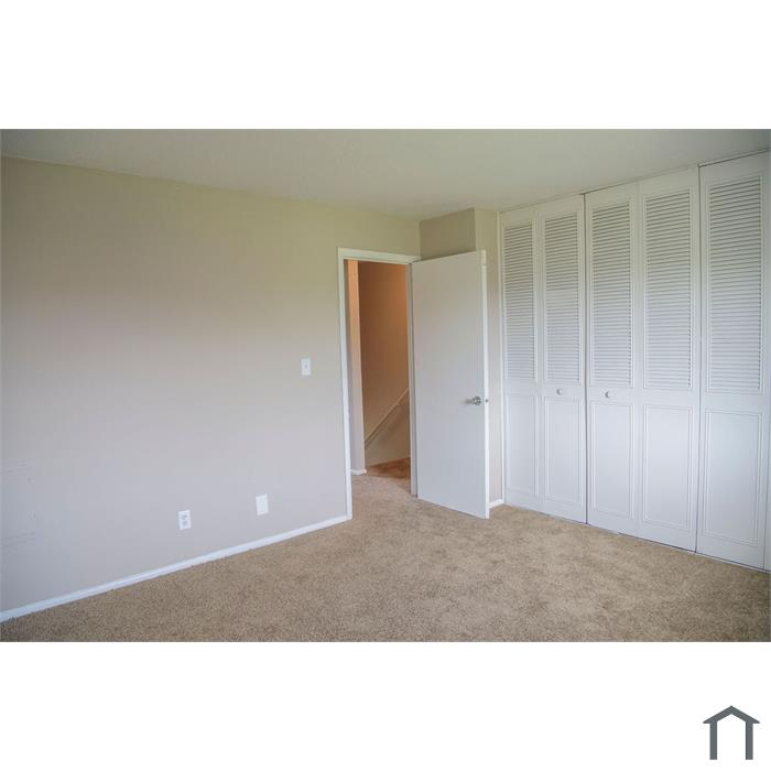 3634 Oaklawn Dr