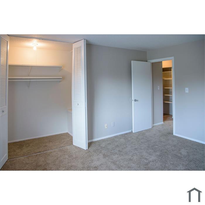 3634 Oaklawn Dr
