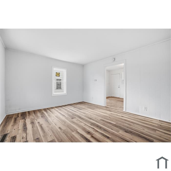 1614 W 18th St