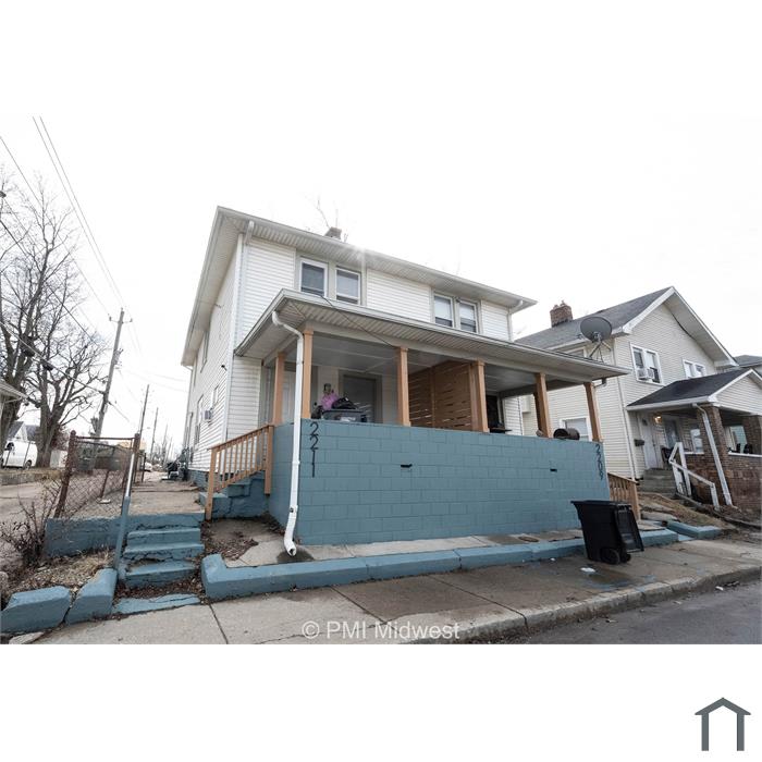 2211 E New York St