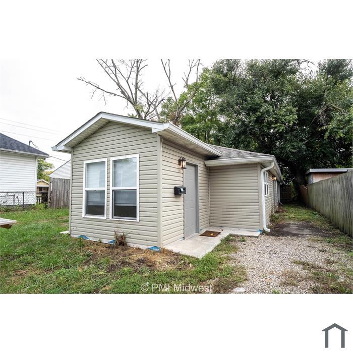 955 N Traub Ave