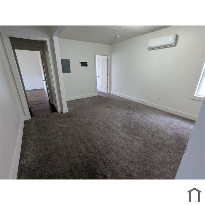 405 Lincoln Way W