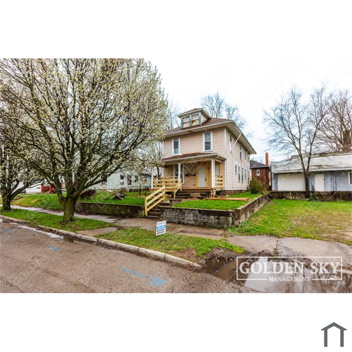 219 E Willard St