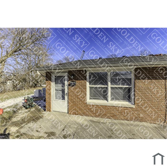 709 S Hutchinson Ave