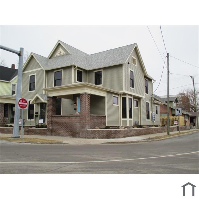 723 W Main St