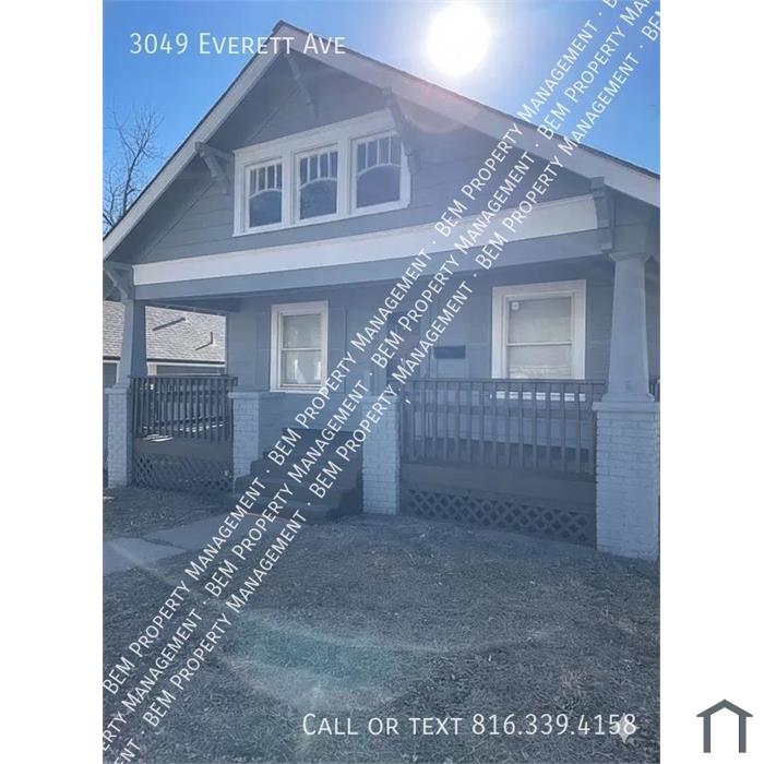 3049 Everett Ave