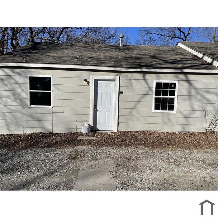2625 S Fees St