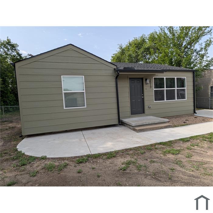 2513 E Audrey St