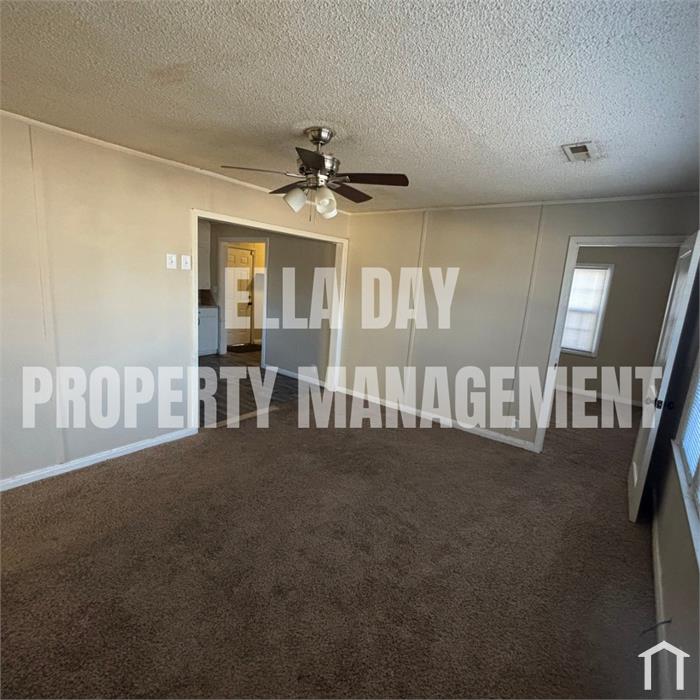 2227 N Minneapolis St