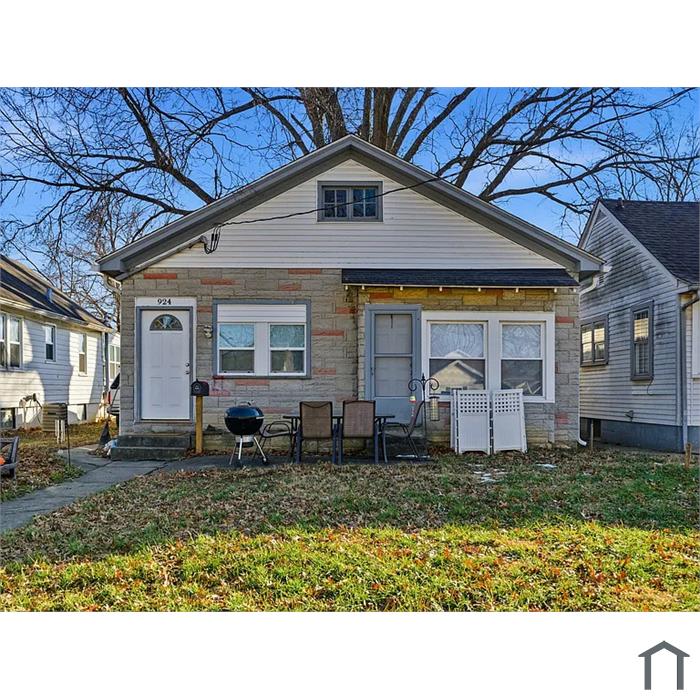 924 Burton Ave