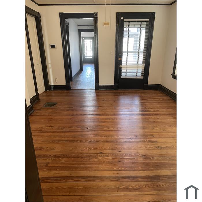 2414 Northwestern Pkwy