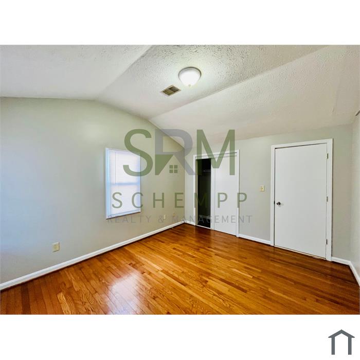 4127 Churchman Ave