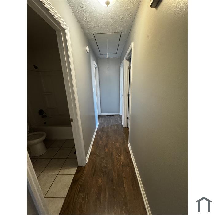 500 Foxwood Dr