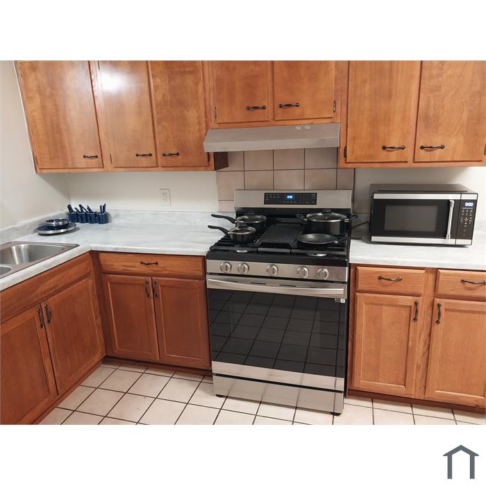309 N Elm St