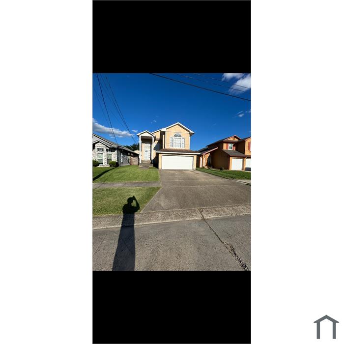 2709 Max Dr