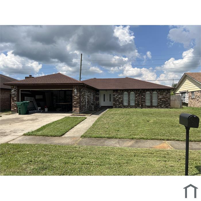 2440 W Sunny Meade Dr