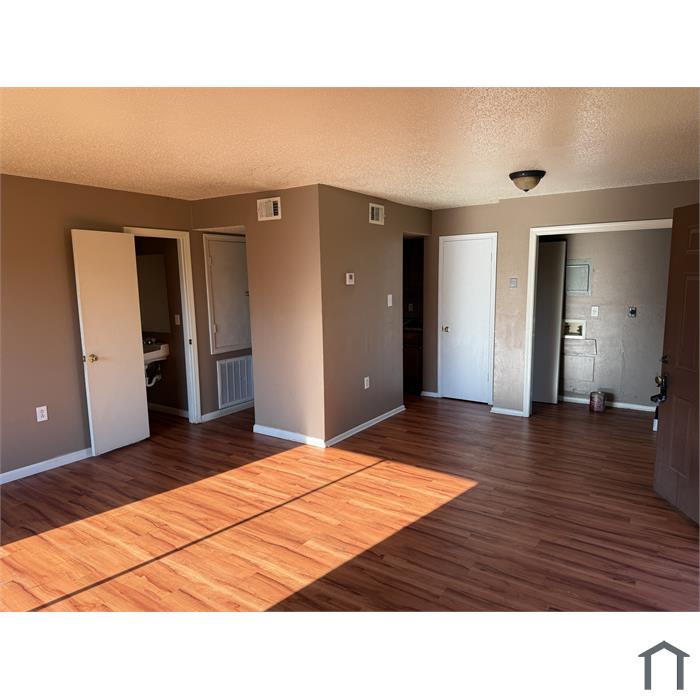 5004 Mount Rushmore Dr