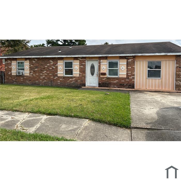 933 Stillwell Ln