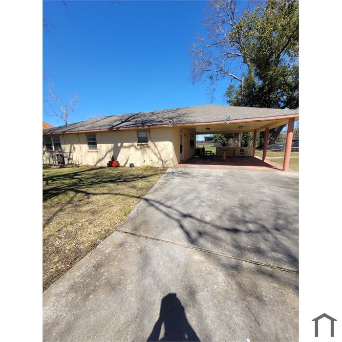 242 Avondale Garden Rd