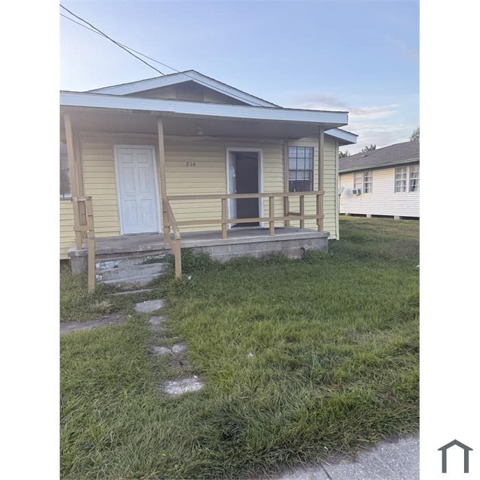 216 Avondale Garden Rd
