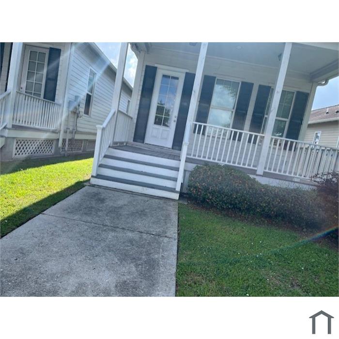 2105 L B Landry Ave