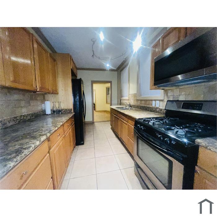 11 Saint Claude Ct