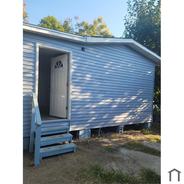 2823 1/2 Hawkston St