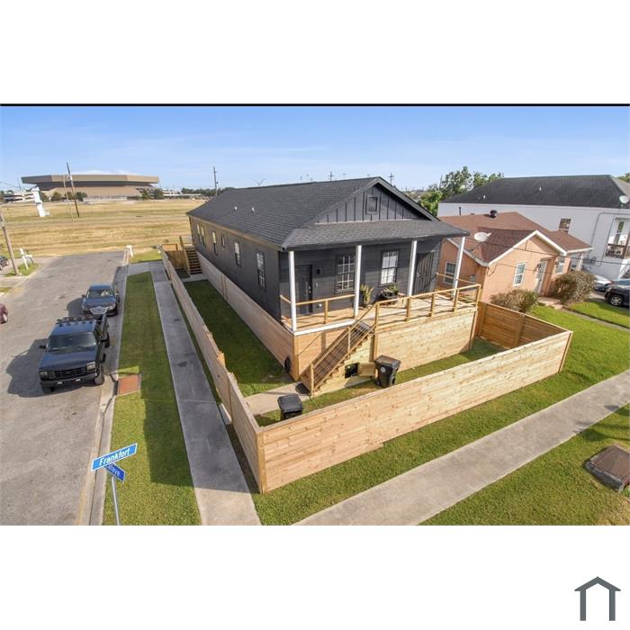 2701 Frankfort St