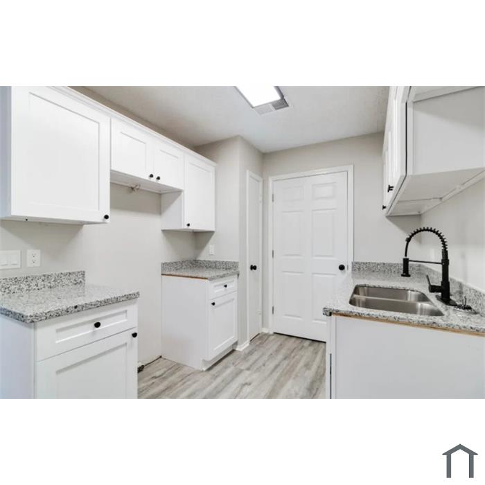 107 Meudon St