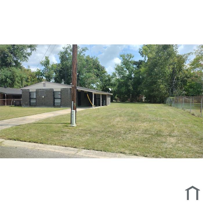 12246 Palmyra Dr
