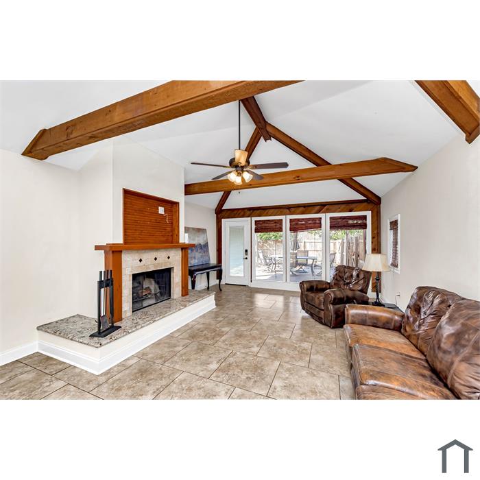 2752 Galahad Dr