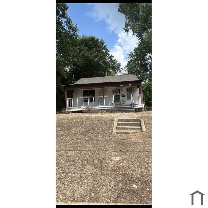 2202 Queens Hwy