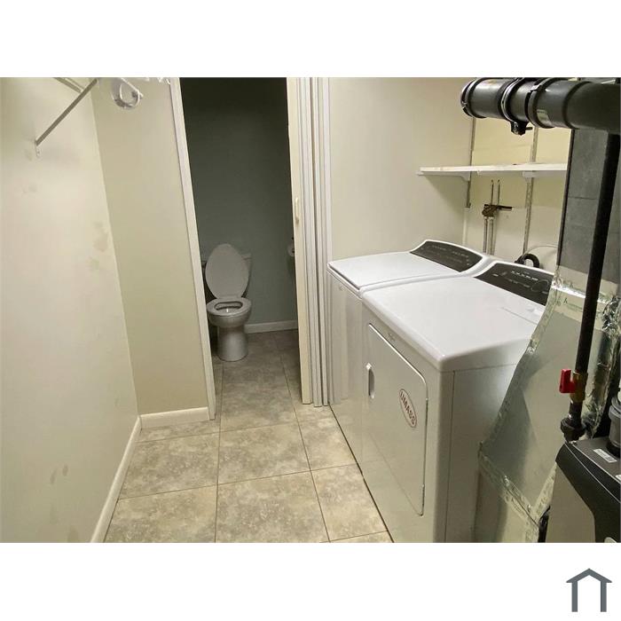 105 Leverett Rd