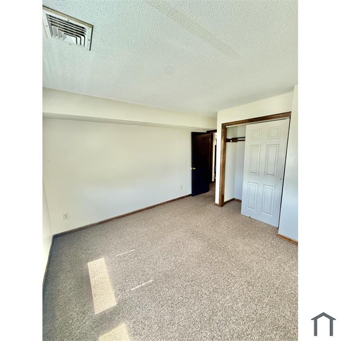 424 Walnut St