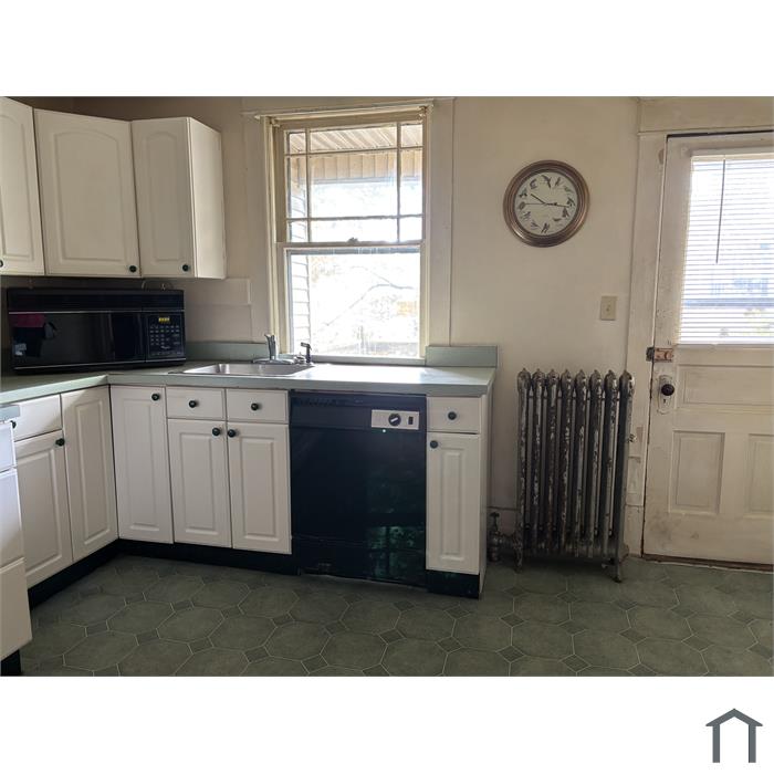 27 Scammell Ave