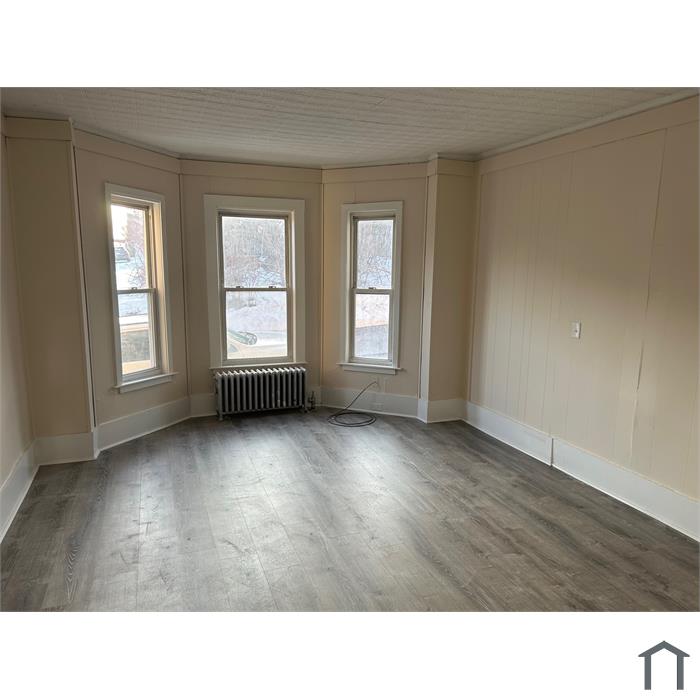 230 Pleasant St
