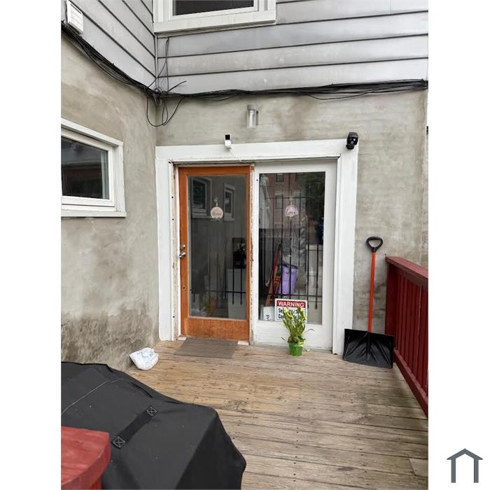 858 Main St