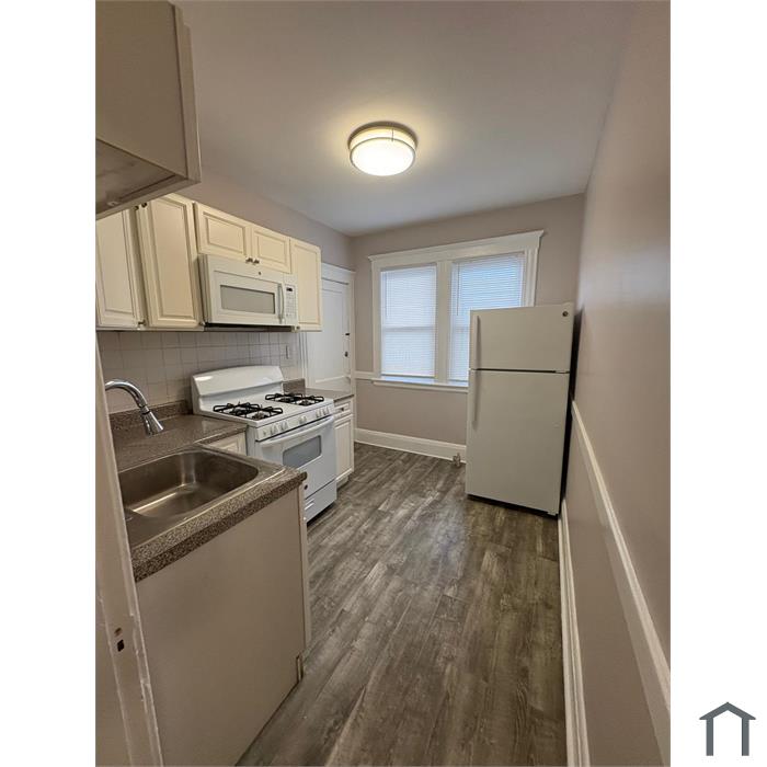 30 Harwood St