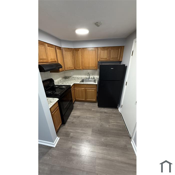 90 Ford St