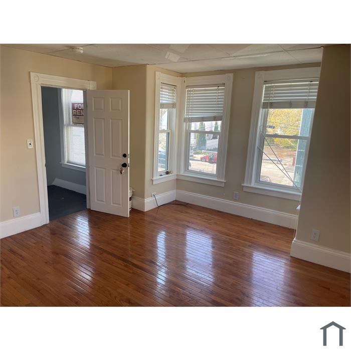 12 Ray St