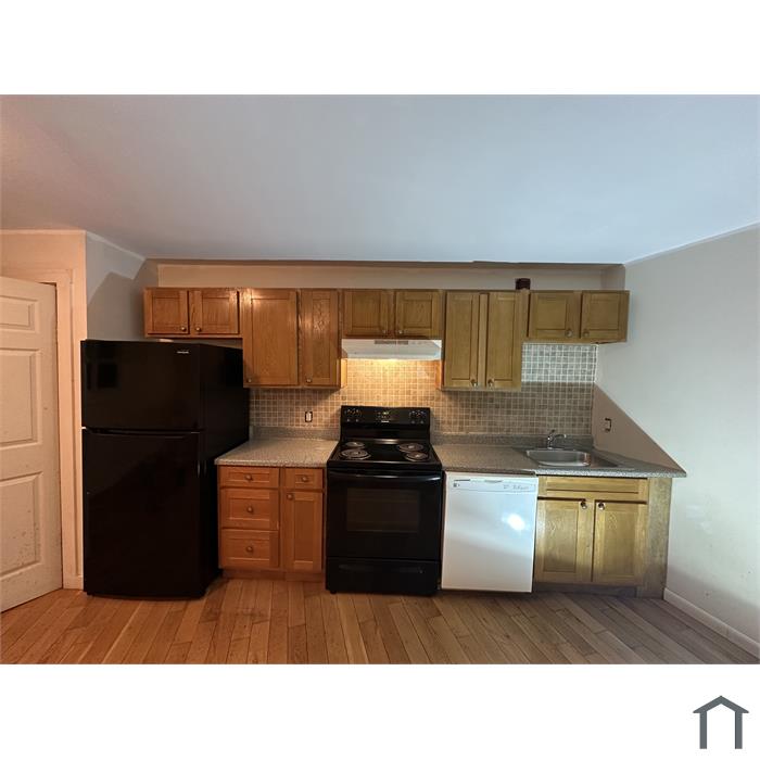 70 Linden St