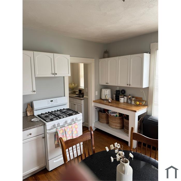 36 Ashland St