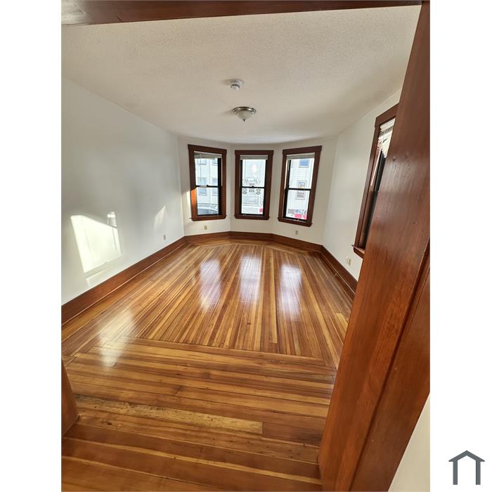 25 Bennett St