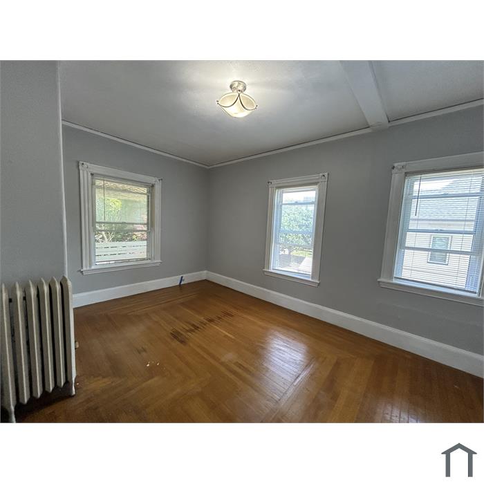 9 Hoyle St