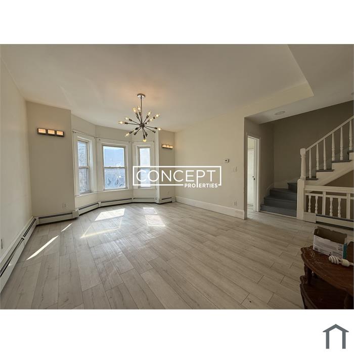4 Woodbine St
