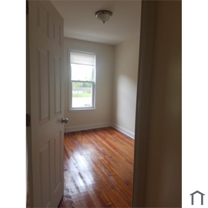 184 Walnut Ave