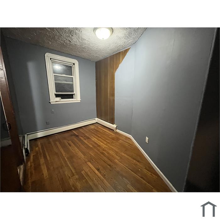 87 Devon St