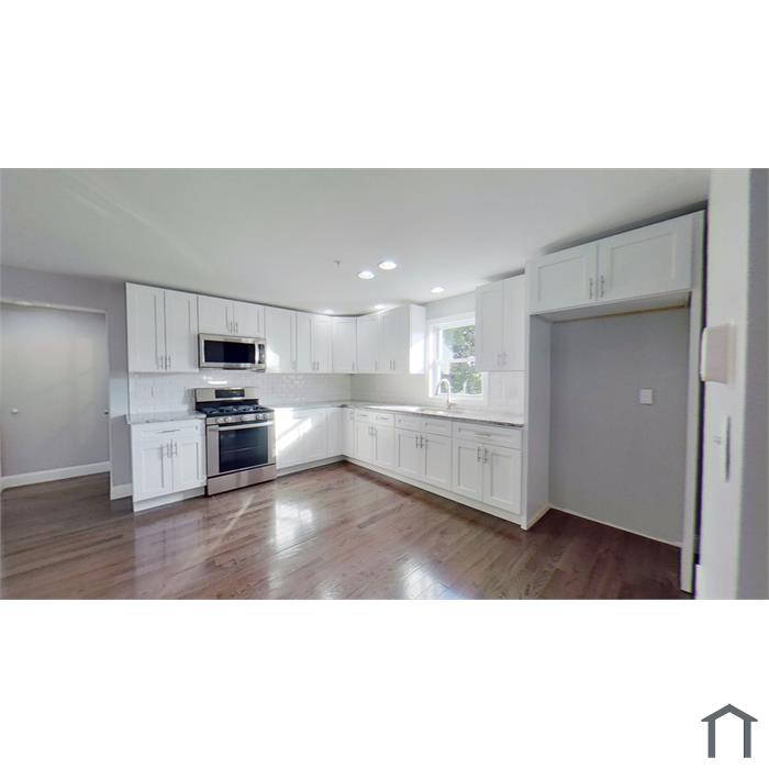 15 Leedsville St