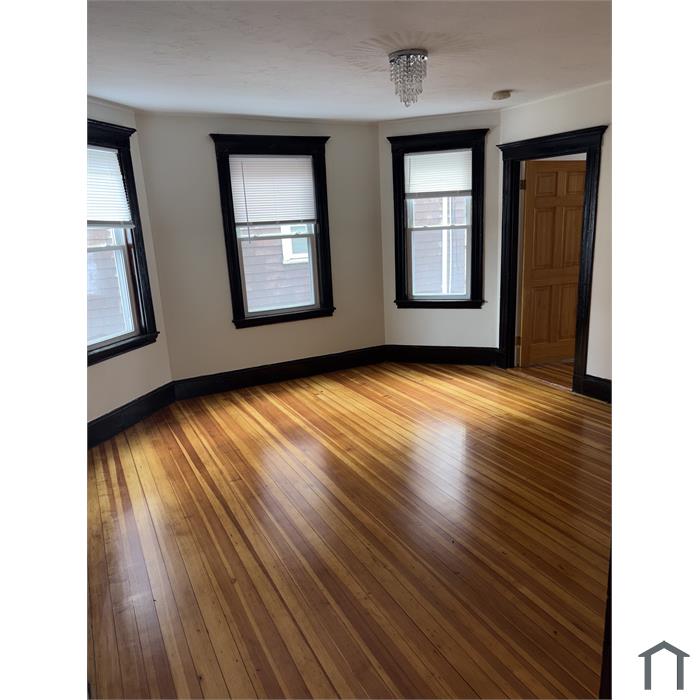 87 Adams St